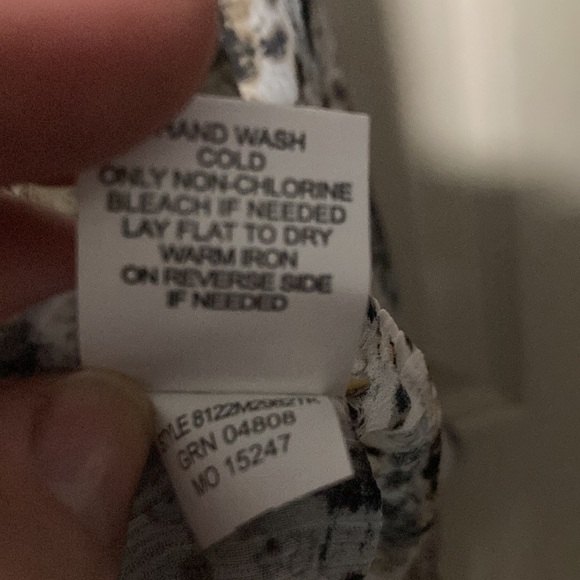 Sheer long sleeve blouse with abalone buttons size M - Picture 7 of 10